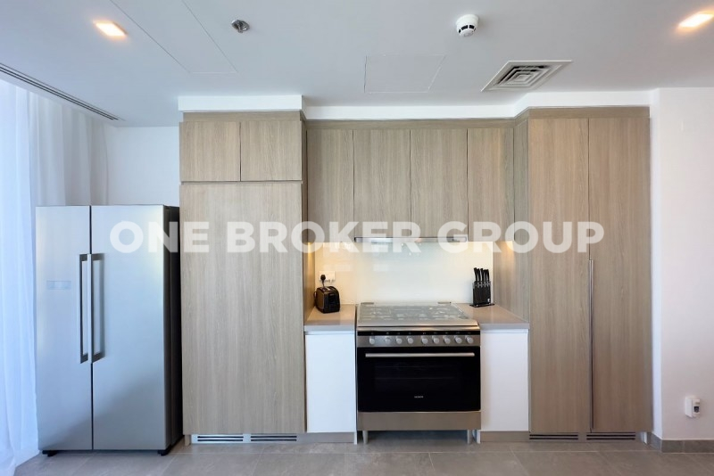 Fully Furnished | Premium Marina View | High Floor-pic_4